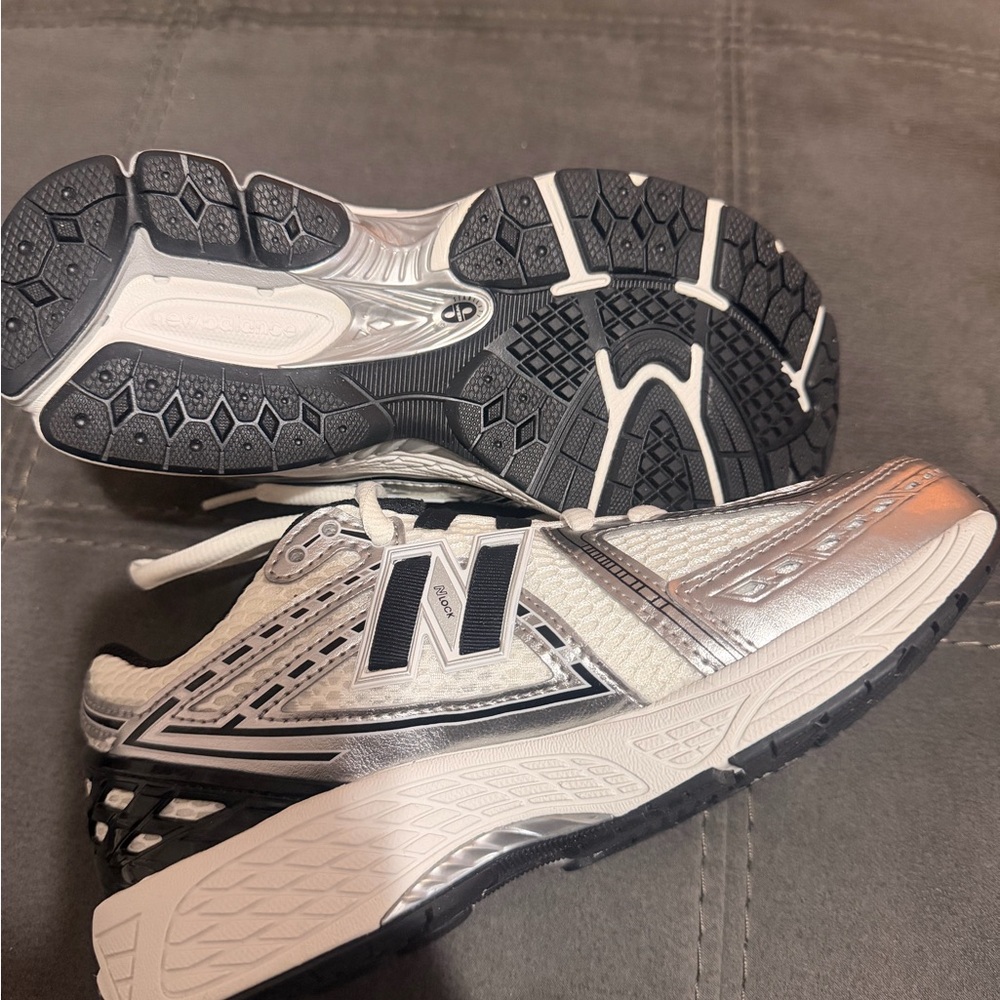 New Balance 9060 shoes